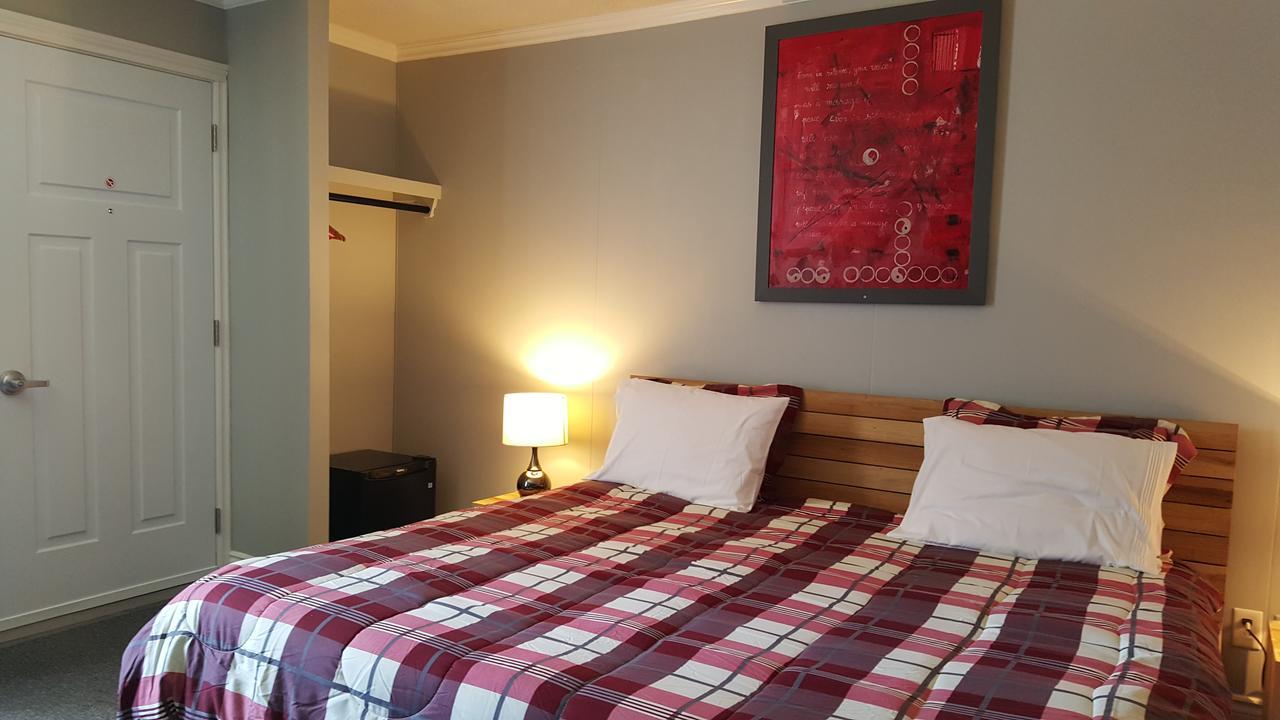 Motel La Source Coaticook Esterno foto