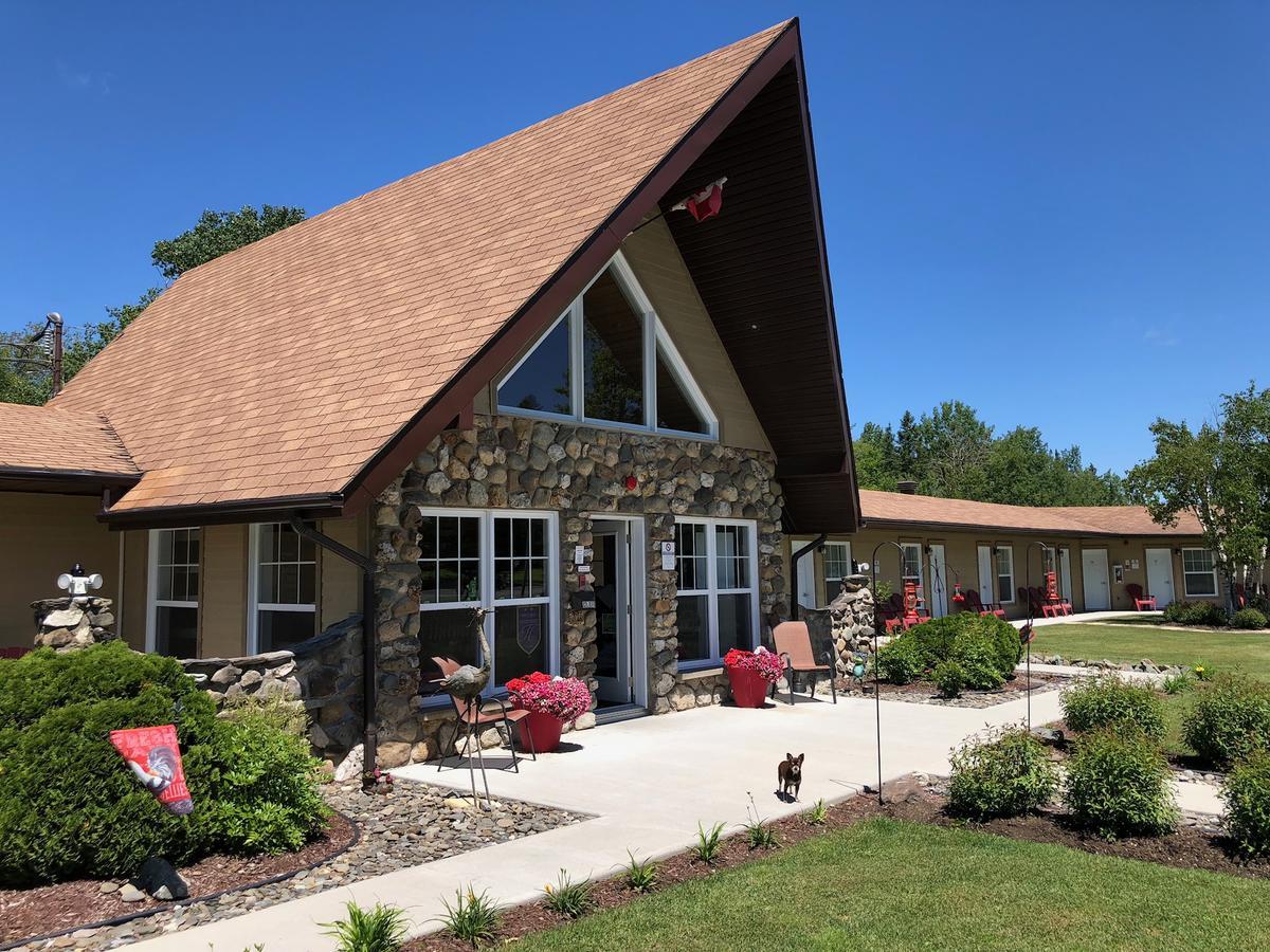 Motel La Source Coaticook Esterno foto