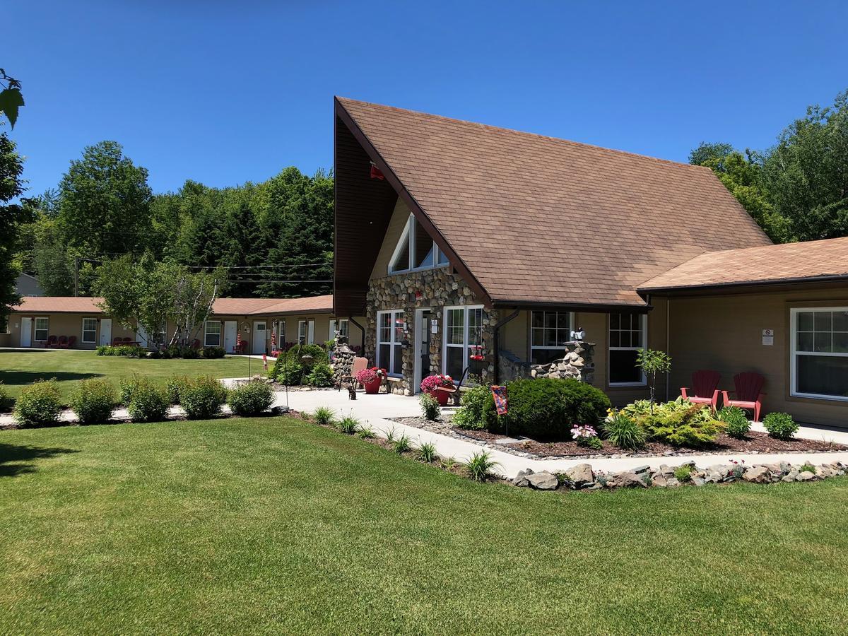 Motel La Source Coaticook Esterno foto